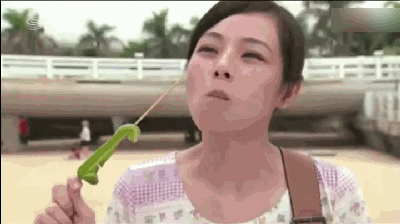 我就是饿死,死外面,从这跳下去,不会吃你们一点东西!